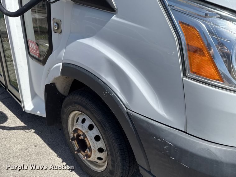 image for item NK9162 2018 Ford Transit 350HD shuttle bus