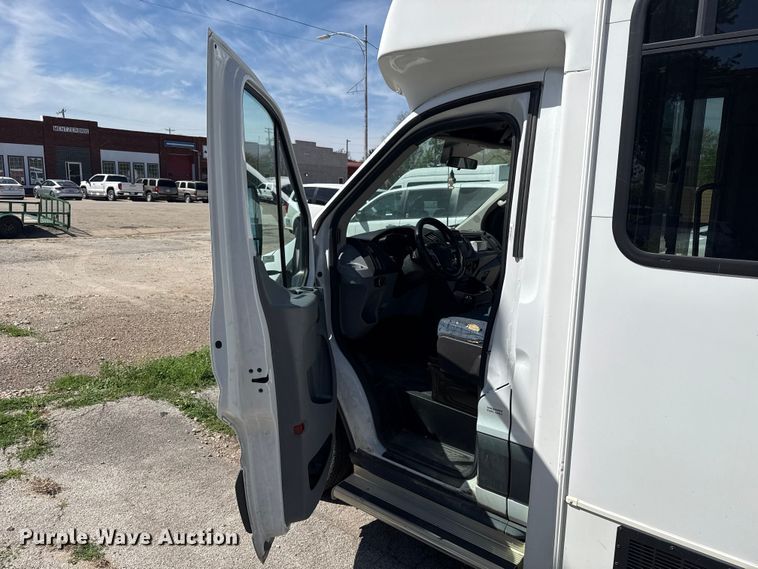 image for item NK9162 2018 Ford Transit 350HD shuttle bus
