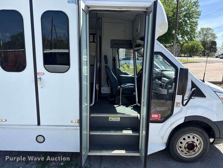 image for item NK9162 2018 Ford Transit 350HD shuttle bus