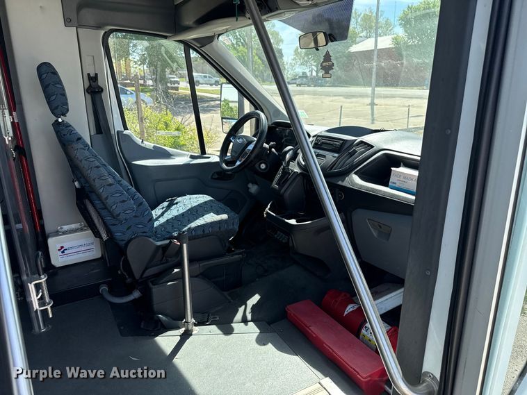 image for item NK9162 2018 Ford Transit 350HD shuttle bus