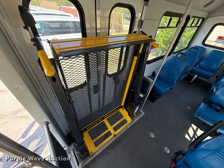 image for item NK9162 2018 Ford Transit 350HD shuttle bus