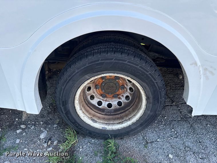 image for item NK9162 2018 Ford Transit 350HD shuttle bus