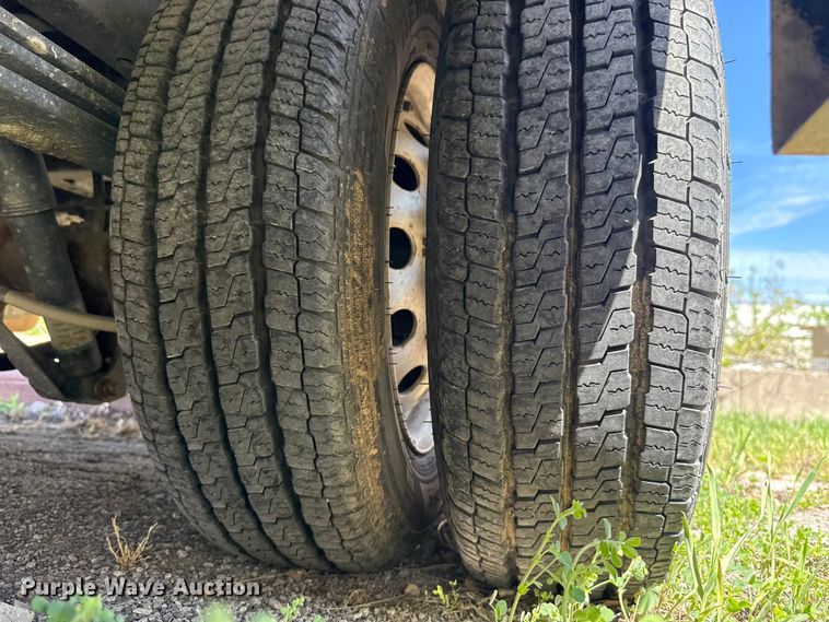 image for item NK9162 2018 Ford Transit 350HD shuttle bus