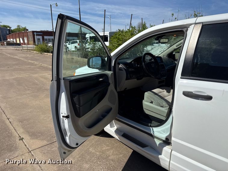 image for item NK9163 2019 Dodge Grand Caravan handicap accessible van