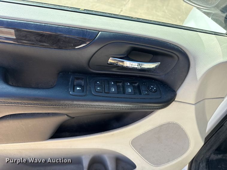 image for item NK9163 2019 Dodge Grand Caravan handicap accessible van