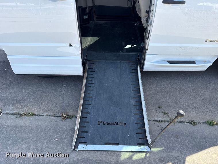 image for item NK9163 2019 Dodge Grand Caravan handicap accessible van