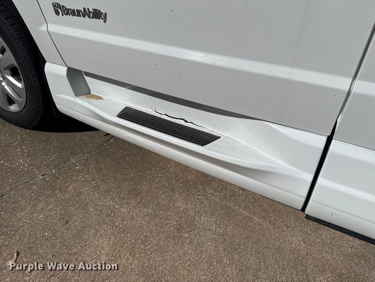 image for item NK9164 2019 Dodge Grand Caravan handicap accessible van