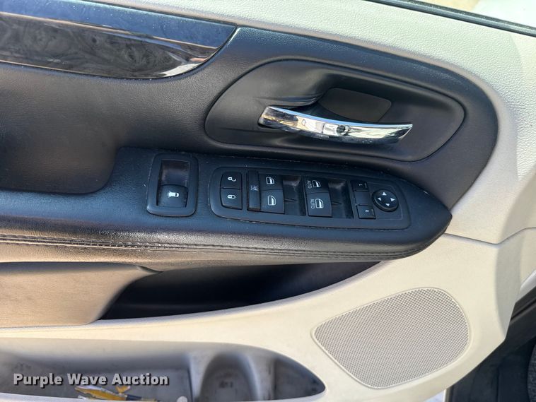 image for item NK9164 2019 Dodge Grand Caravan handicap accessible van