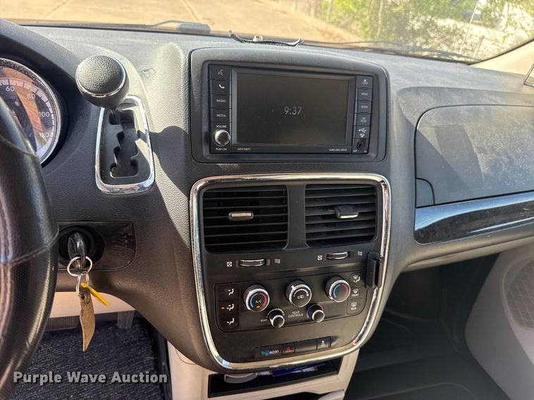 image for item NK9164 2019 Dodge Grand Caravan handicap accessible van