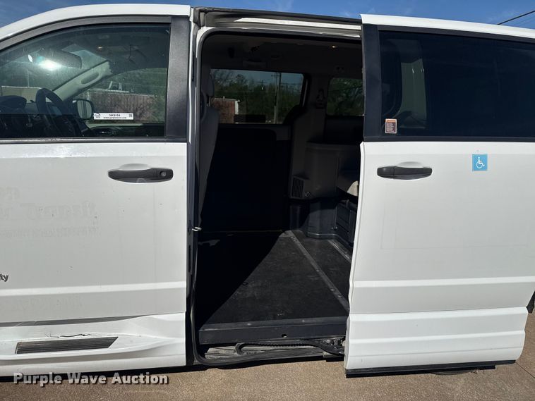 image for item NK9164 2019 Dodge Grand Caravan handicap accessible van