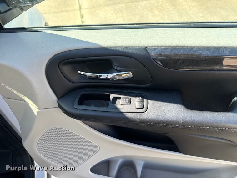 image for item NK9164 2019 Dodge Grand Caravan handicap accessible van