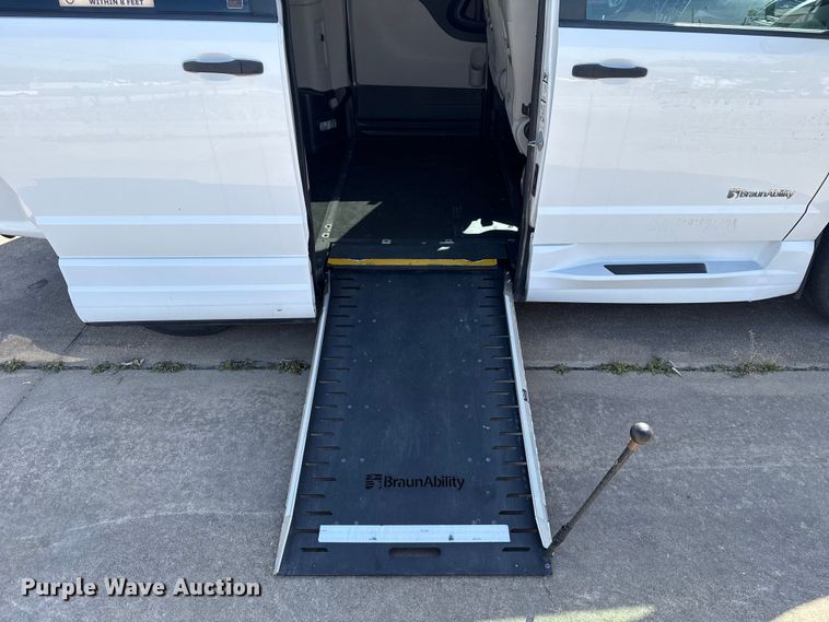 image for item NK9164 2019 Dodge Grand Caravan handicap accessible van