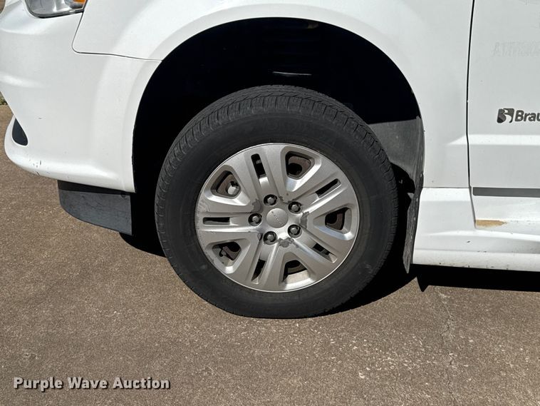 image for item NK9164 2019 Dodge Grand Caravan handicap accessible van