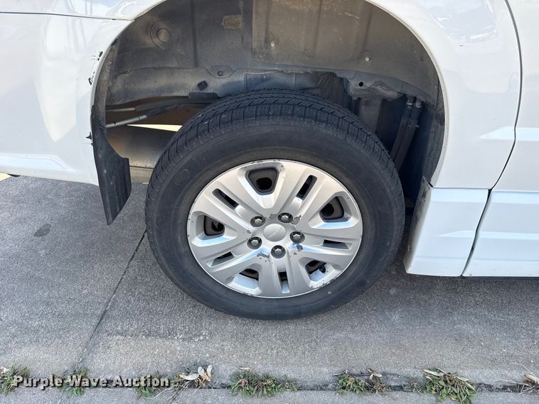 image for item NK9164 2019 Dodge Grand Caravan handicap accessible van