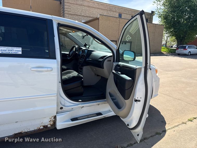image for item NK9165 2017 Dodge Grand Caravan handicap accessible van