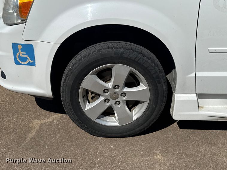 image for item NK9165 2017 Dodge Grand Caravan handicap accessible van