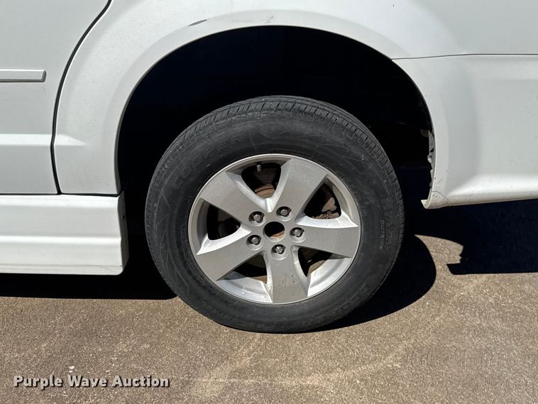 image for item NK9165 2017 Dodge Grand Caravan handicap accessible van