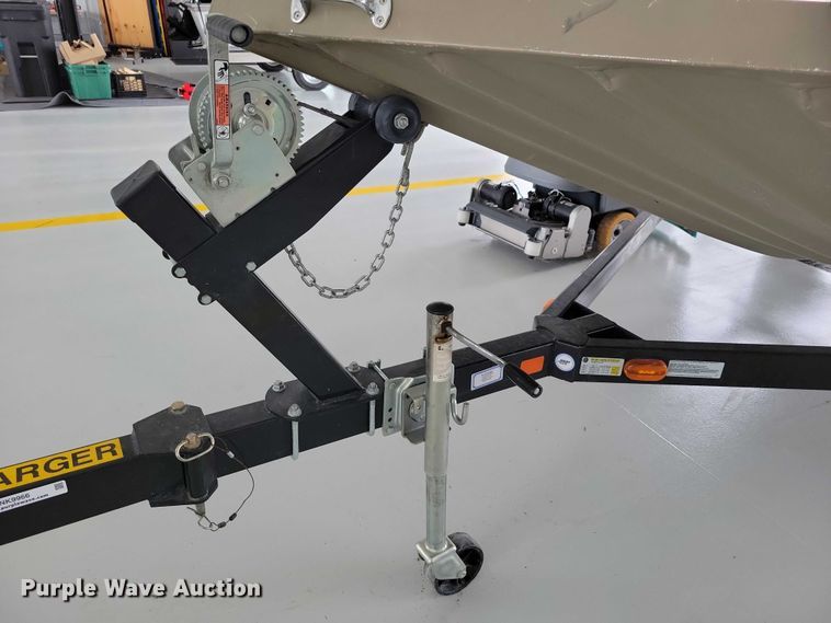 image for item NK9966 2010 Alumacraft boat