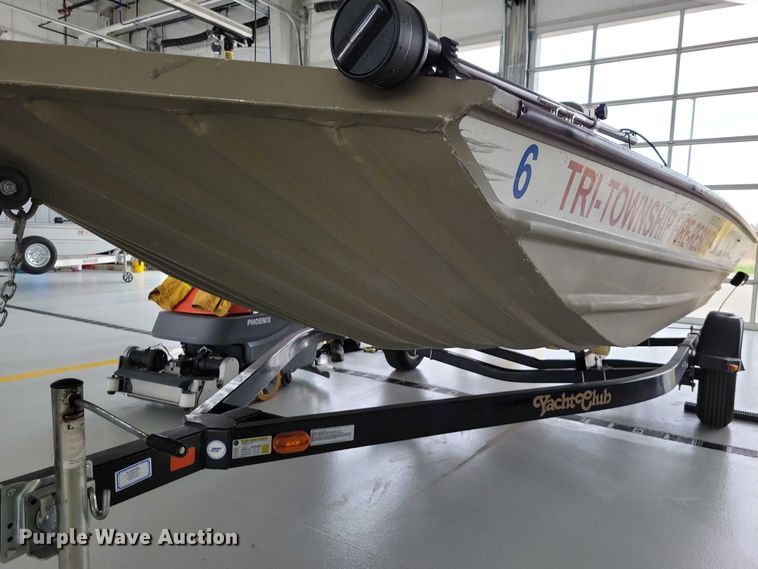 image for item NK9966 2010 Alumacraft boat