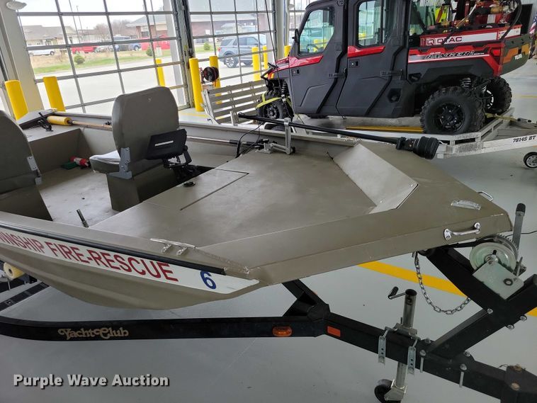 image for item NK9966 2010 Alumacraft boat