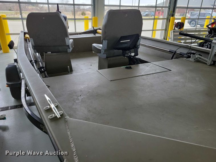 image for item NK9966 2010 Alumacraft boat