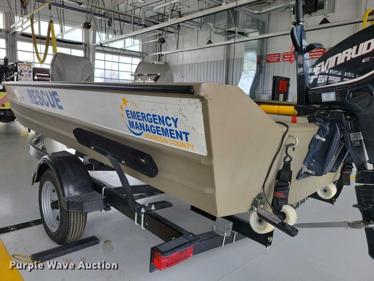 image for item NK9966 2010 Alumacraft boat