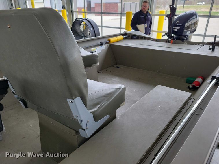 image for item NK9966 2010 Alumacraft boat