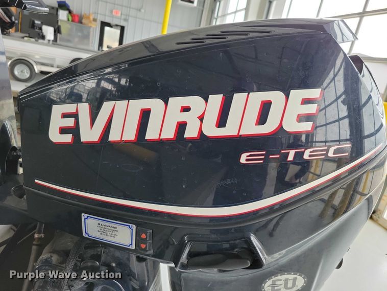 image for item NK9966 2010 Alumacraft boat