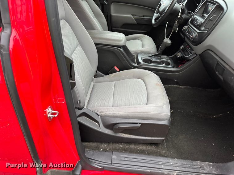 image for item YA2628 2016 Chevrolet Colorado Ext. Cab pickup truck