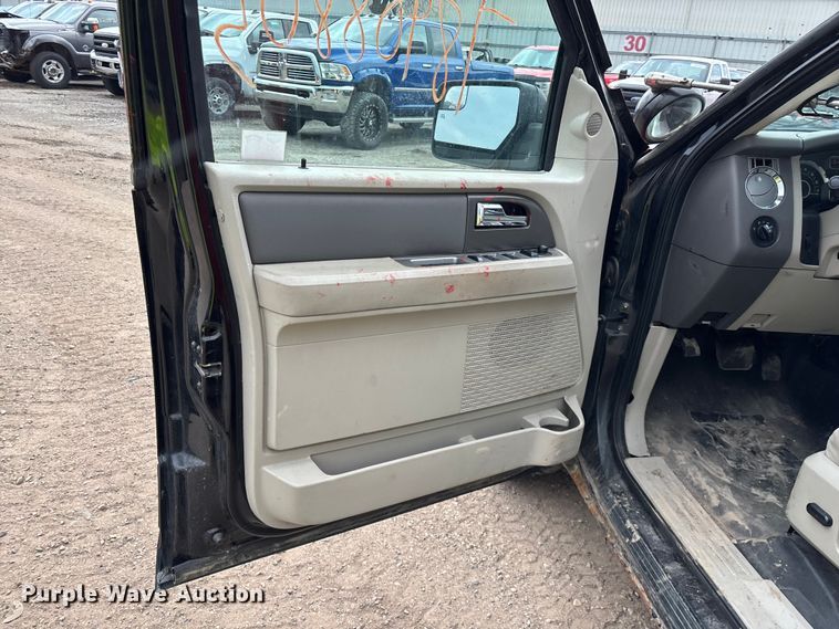 image for item YA2629 2012 Ford Expedition SUV