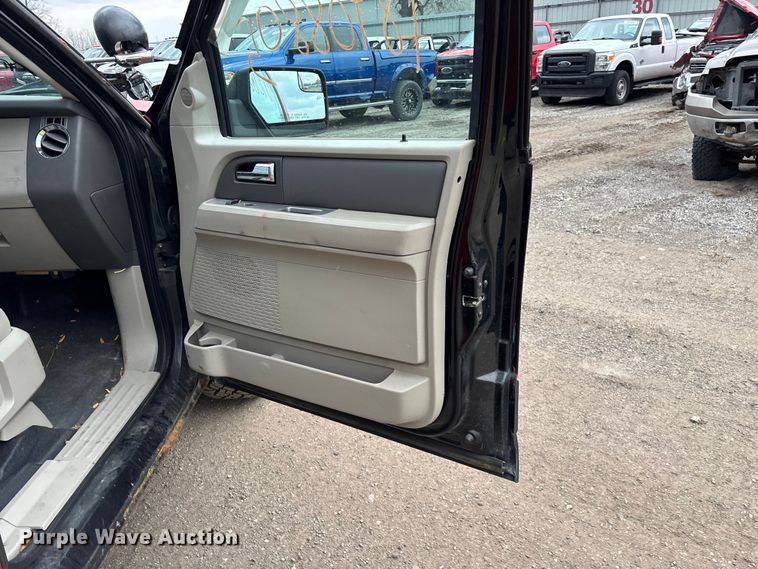 image for item YA2629 2012 Ford Expedition SUV