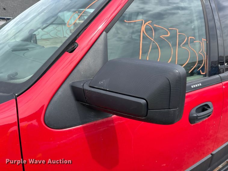 image for item YA2630 2011 Ford Expedition SUV