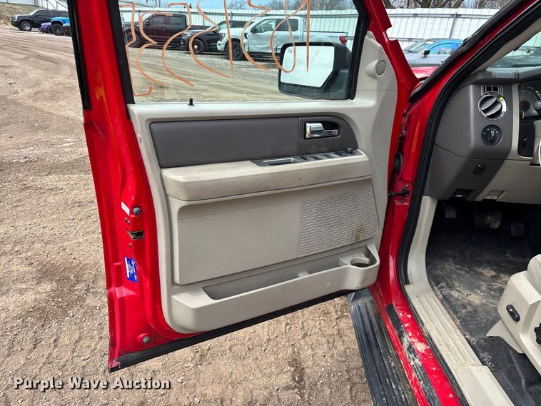 image for item YA2630 2011 Ford Expedition SUV