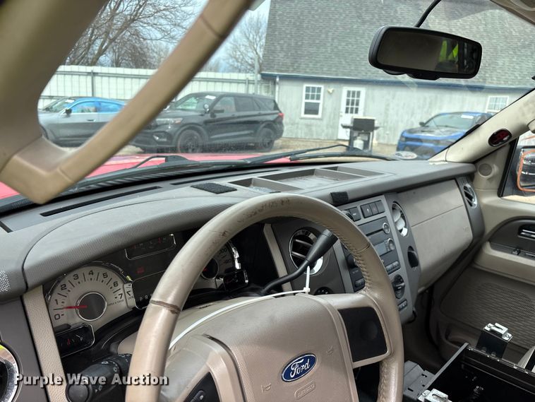 image for item YA2630 2011 Ford Expedition SUV