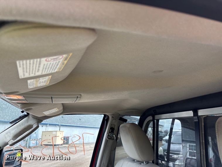 image for item YA2630 2011 Ford Expedition SUV