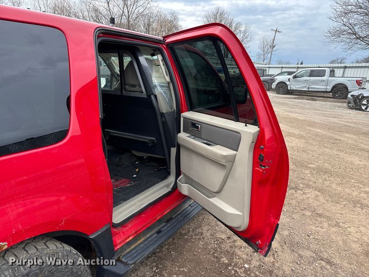 image for item YA2630 2011 Ford Expedition SUV