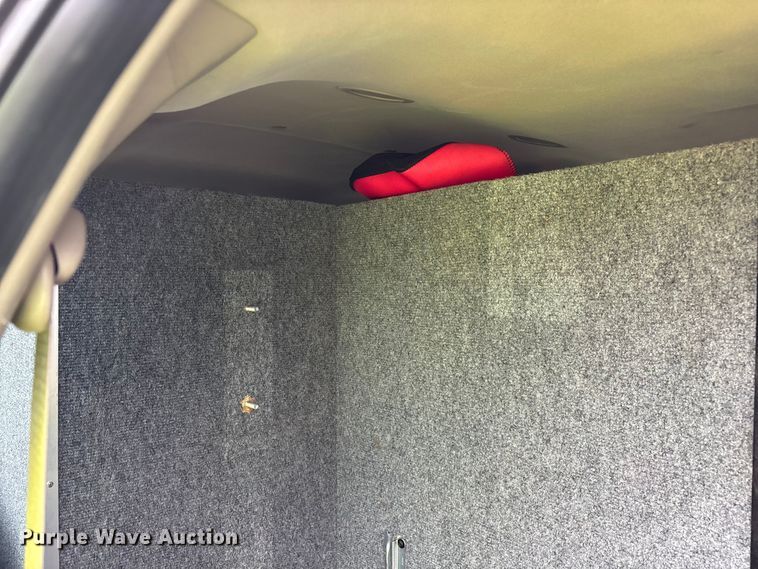 image for item YA2630 2011 Ford Expedition SUV