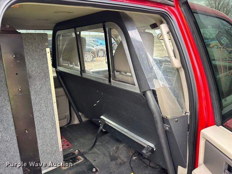 image for item YA2630 2011 Ford Expedition SUV