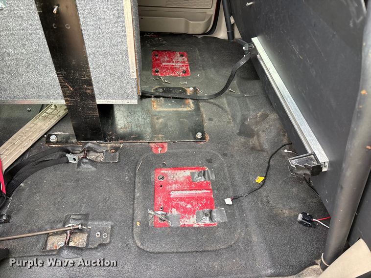 image for item YA2630 2011 Ford Expedition SUV