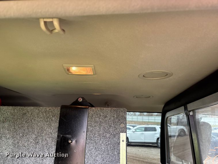 image for item YA2630 2011 Ford Expedition SUV