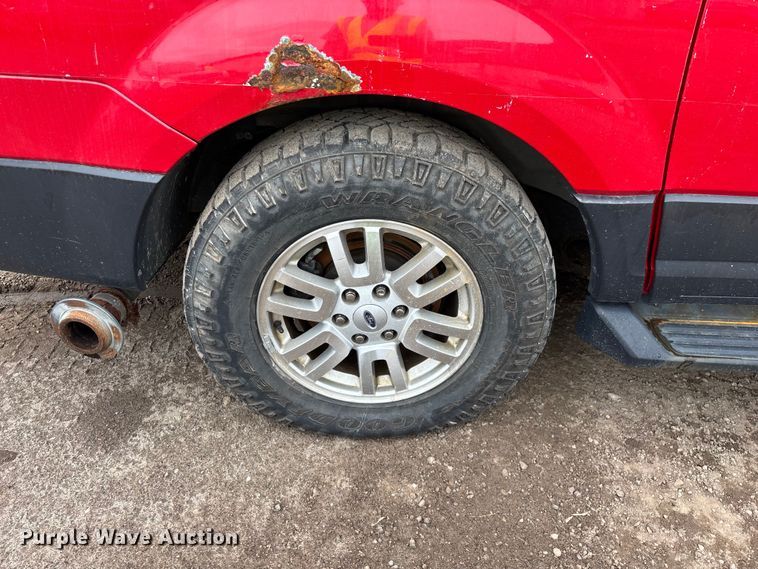 image for item YA2630 2011 Ford Expedition SUV