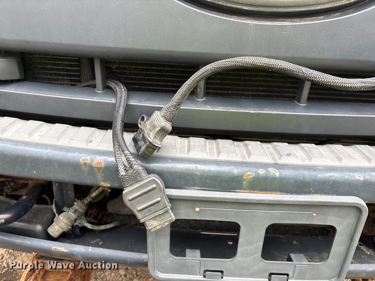 image for item YA2631 2013 Ford F550 Super Duty dump truck