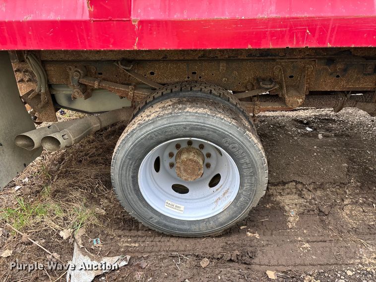 image for item YA2631 2013 Ford F550 Super Duty dump truck