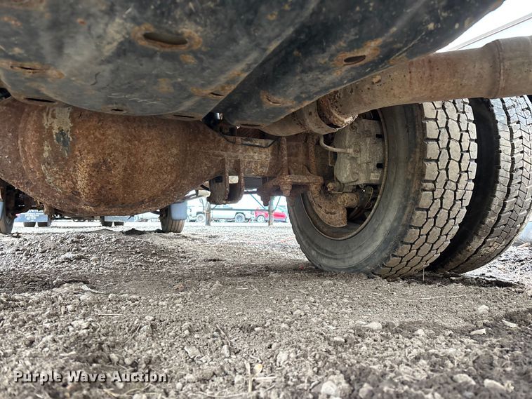 image for item YA2631 2013 Ford F550 Super Duty dump truck