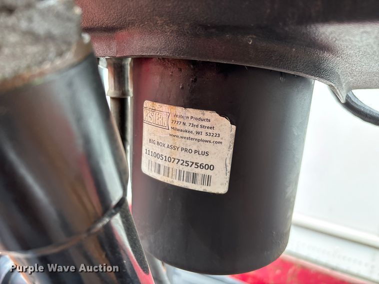 image for item YA2631 2013 Ford F550 Super Duty dump truck