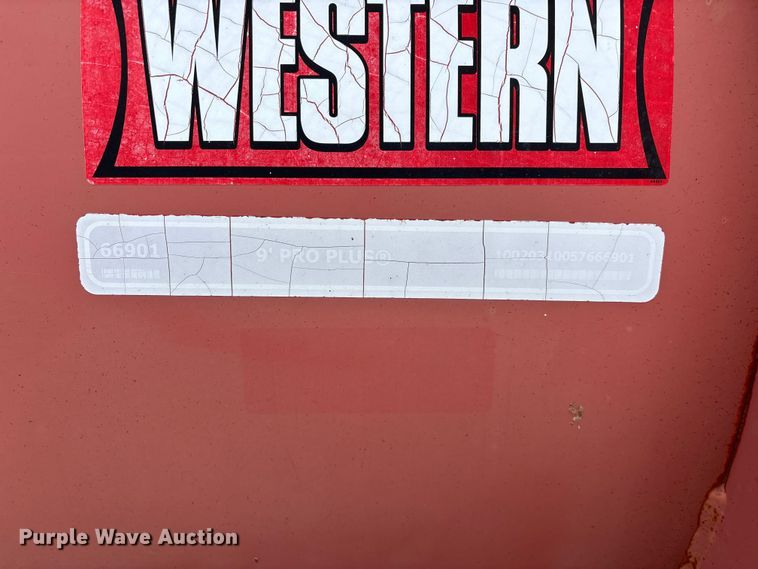 image for item YA2631 2013 Ford F550 Super Duty dump truck