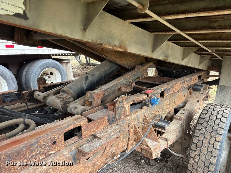 image for item YA2631 2013 Ford F550 Super Duty dump truck