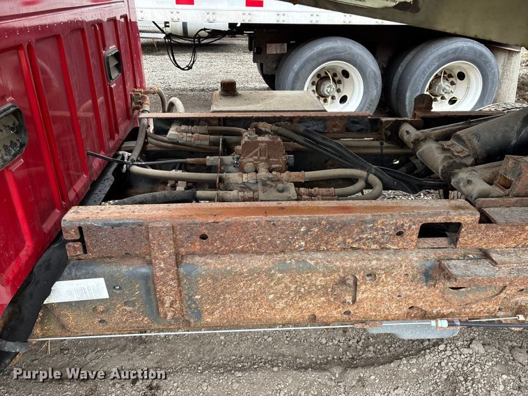 image for item YA2631 2013 Ford F550 Super Duty dump truck