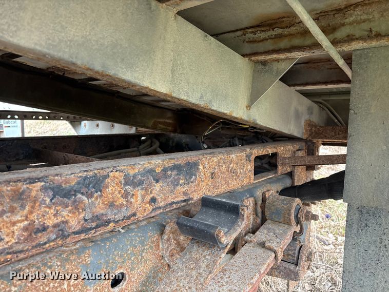 image for item YA2631 2013 Ford F550 Super Duty dump truck