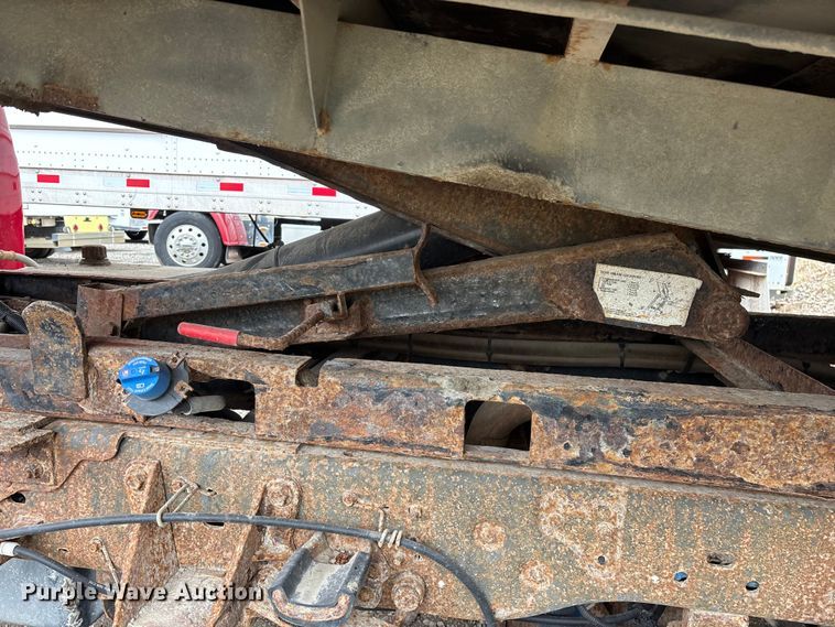 image for item YA2631 2013 Ford F550 Super Duty dump truck